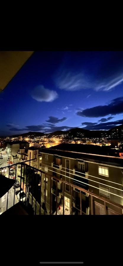 Casa Vacanza Le Mura Специя Экстерьер фото